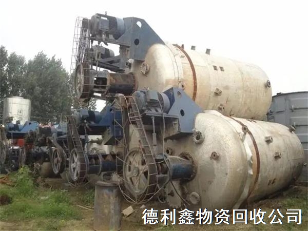山西废旧化工设备回收，炼油设备回收，专业拆除回收